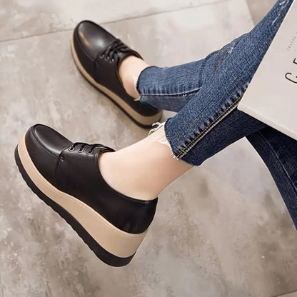 basket-noir-femme-cloud-flex-luxe-pied