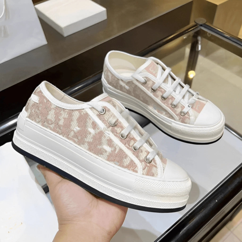baskets-blanche-femme-fashion-week-luxe-pied