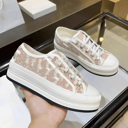 baskets-blanche-femme-fashion-week-luxe-pied
