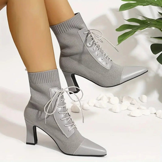 botte-moto-pour-femme-elegance-luxe-pied