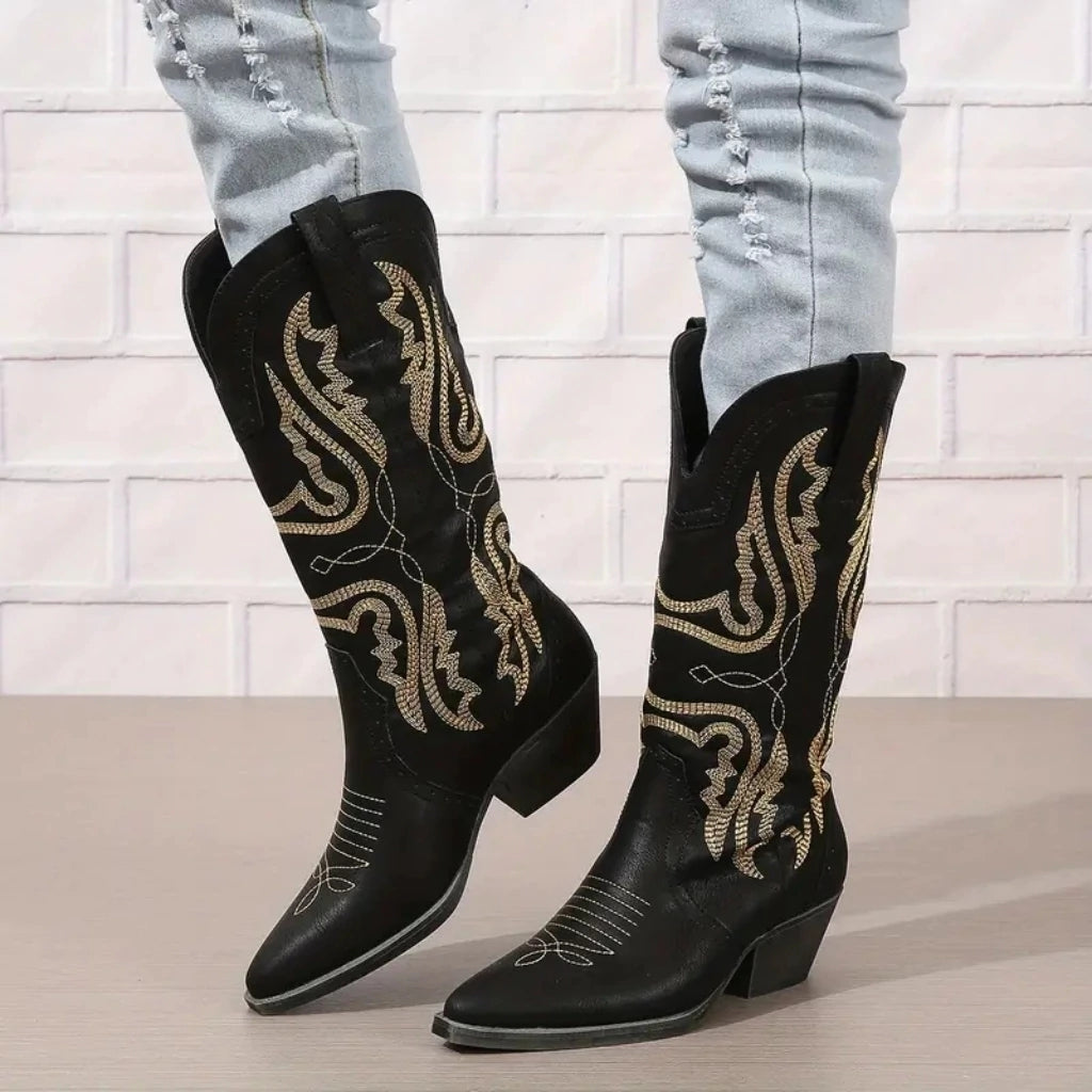 botte-western-femme-estocolmo-luxe-pied