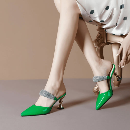 mule-pour-femme-allure-luxe-pied