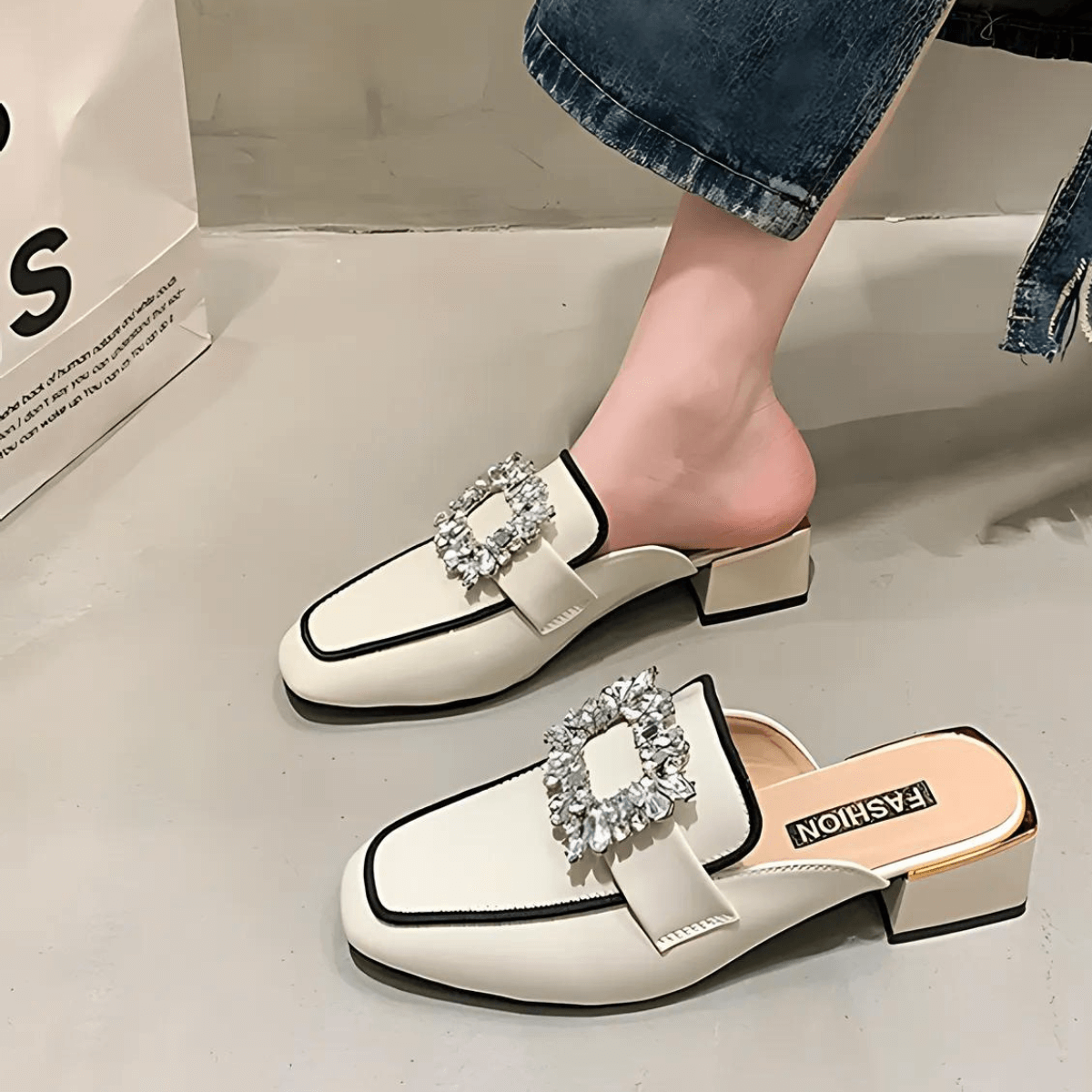 mule-pour-femme-diamond-luxe-pied