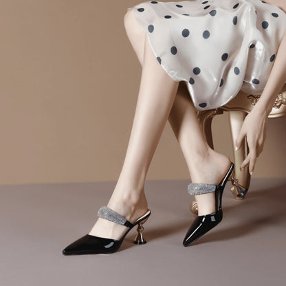 mules-en-cuir-pour-femme-allure-luxe-pied