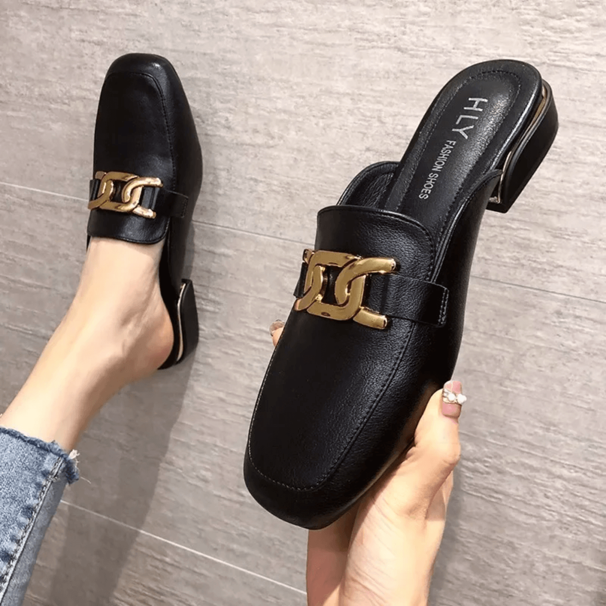 mules-en-cuir-pour-femme-lounge-luxe-pied