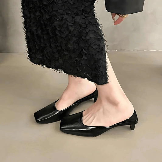 mules-en-cuir-pour-femme-slide-luxe-pied