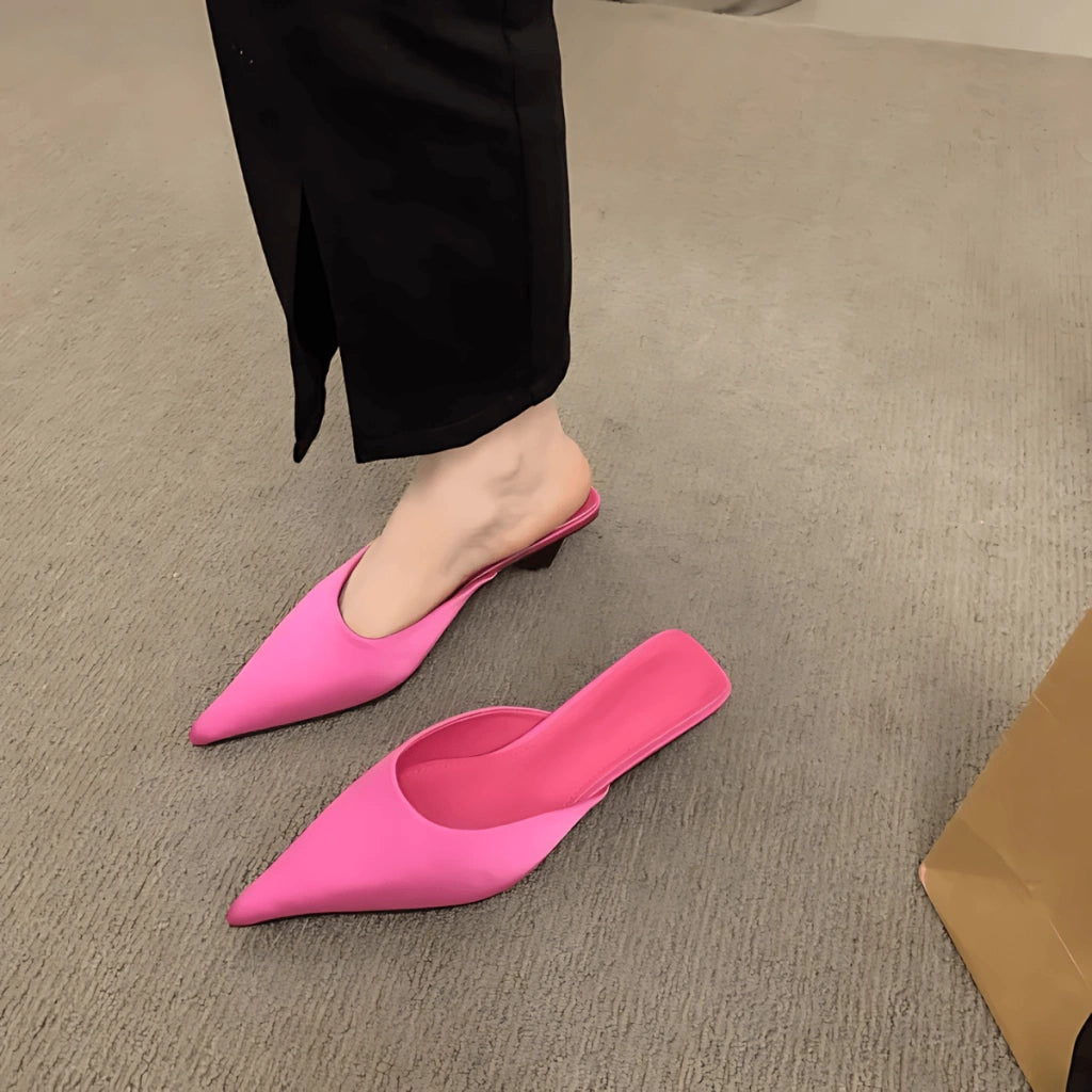 mules-pour-femme-aura-luxe-pied