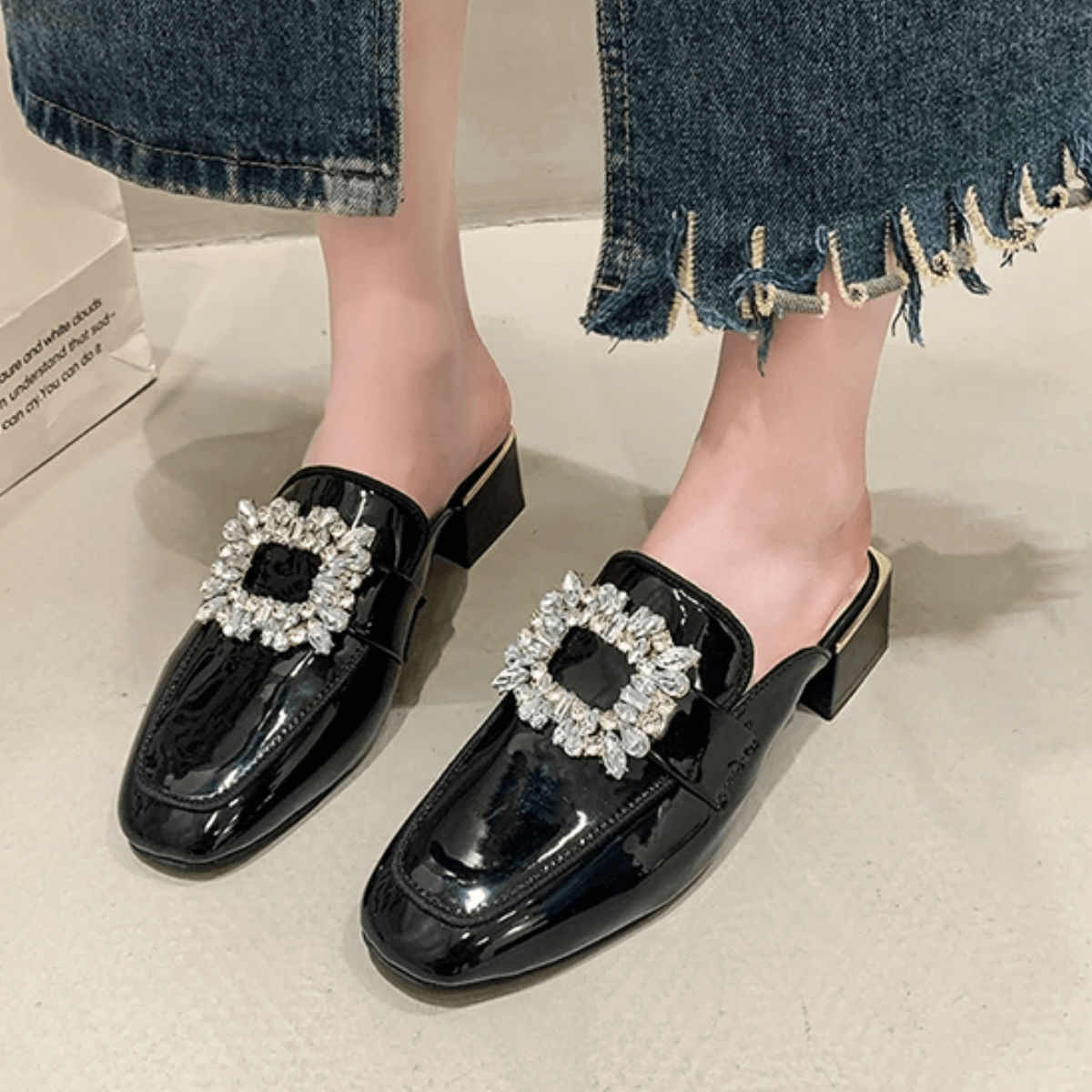 mules-pour-femme-diamond-luxe-pied