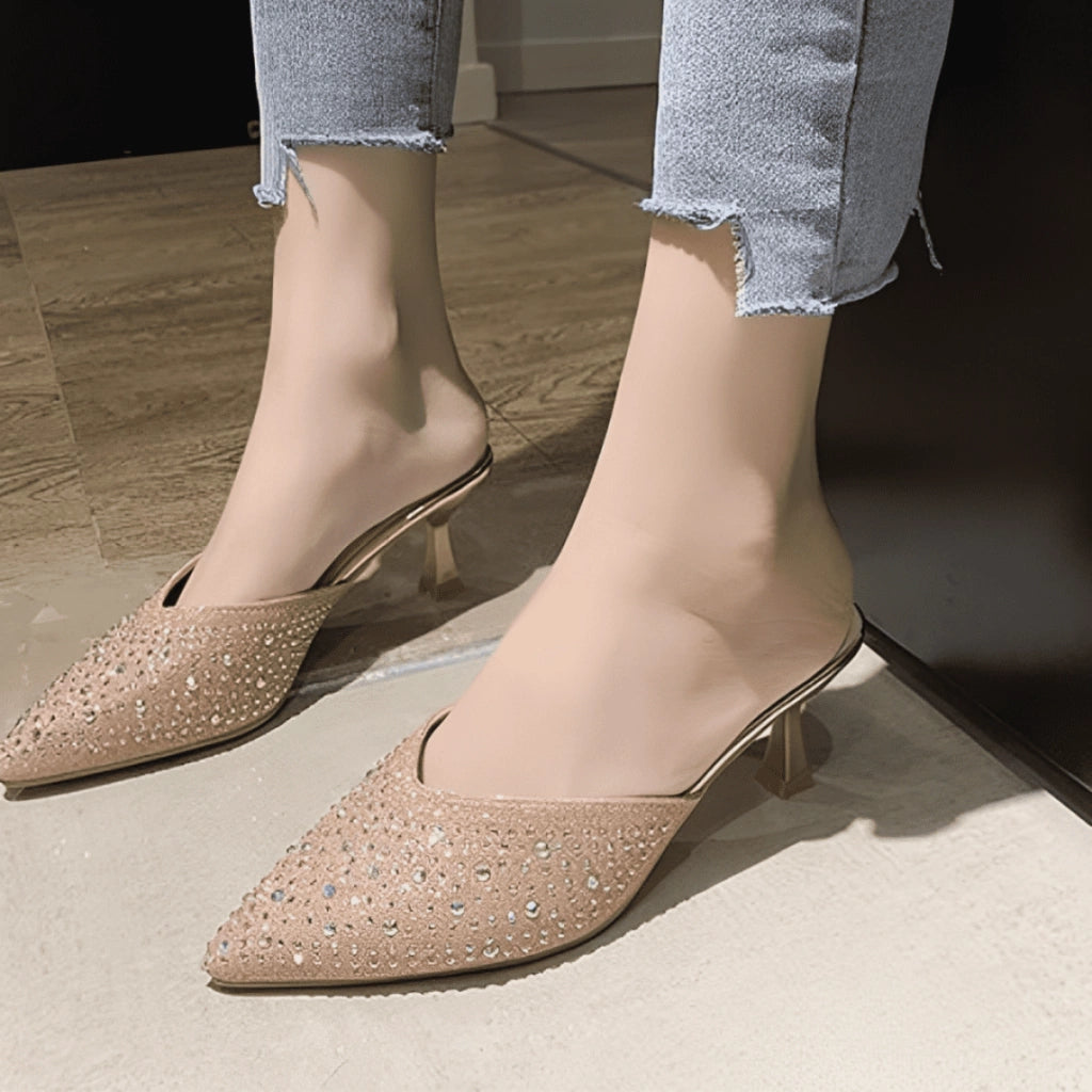 mules-pour-femme-essence-luxe-pied