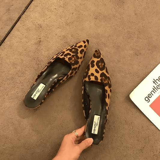 mules-pour-femme-leopard-luxe-pied