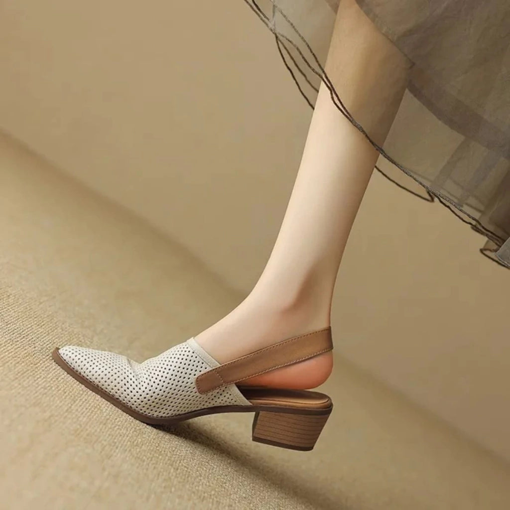 mules-pour-femme-vintage-luxe-pied