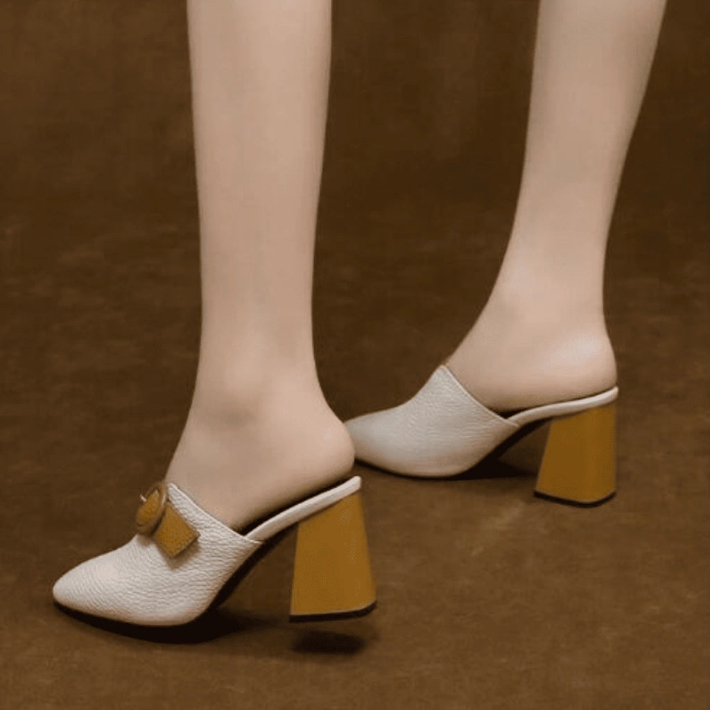 mules-pour-femmes-em-cuir-levessa-luxe-pied
