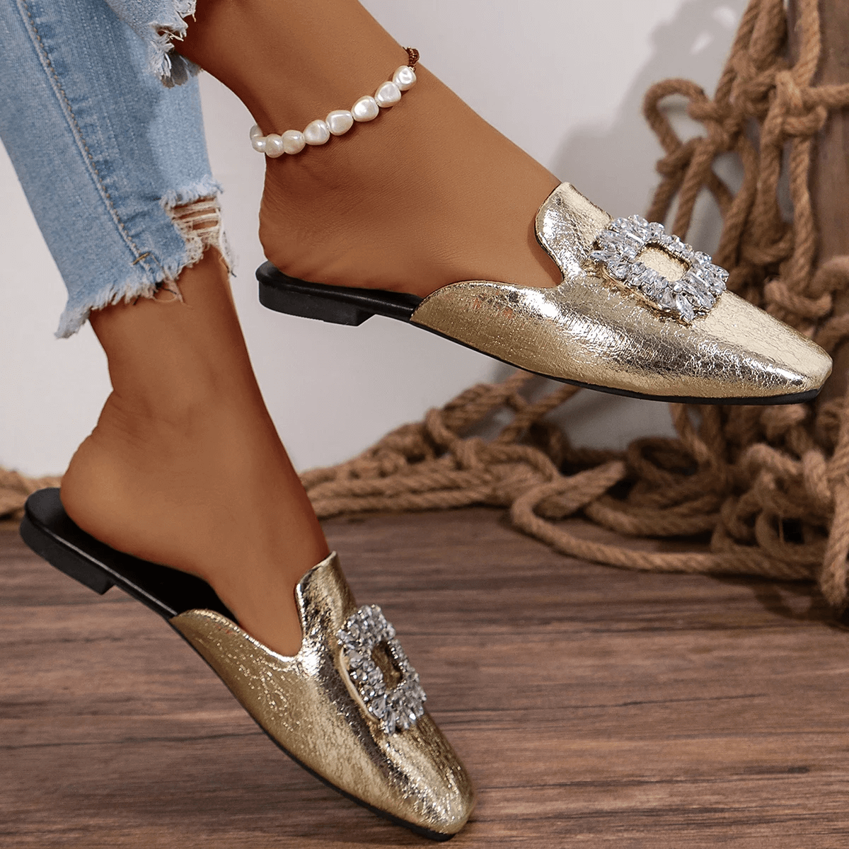 mules-pour-femmes-en-cuir-cristally-luxe-pied