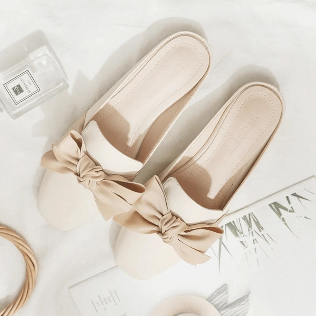 mules-pour-femmes-en-cuir-elegant-luxe-pied
