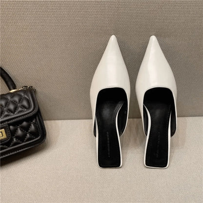 mules-pour-femmes-en-cuir-retro-luxe-pied