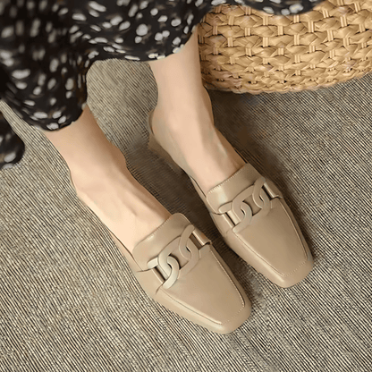 mules-pour-femmes-en-cuir-serene-luxe-pied