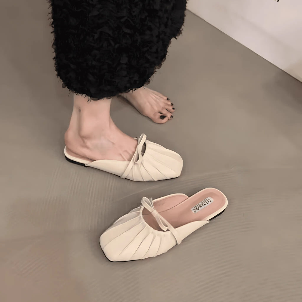 mules-pour-femmes-en-cuir-sophie-luxe-pied