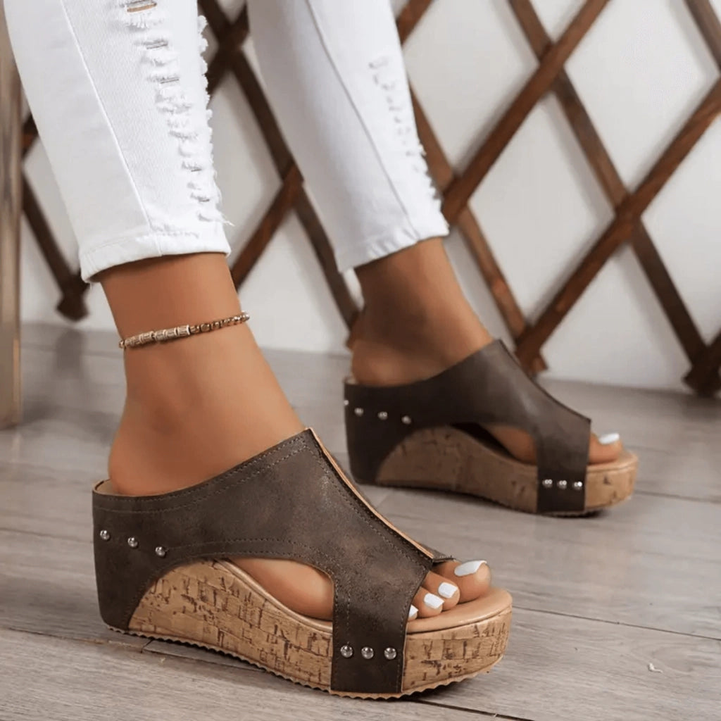 sandale-femme-chic-et-confortable-robust-luxe-pied