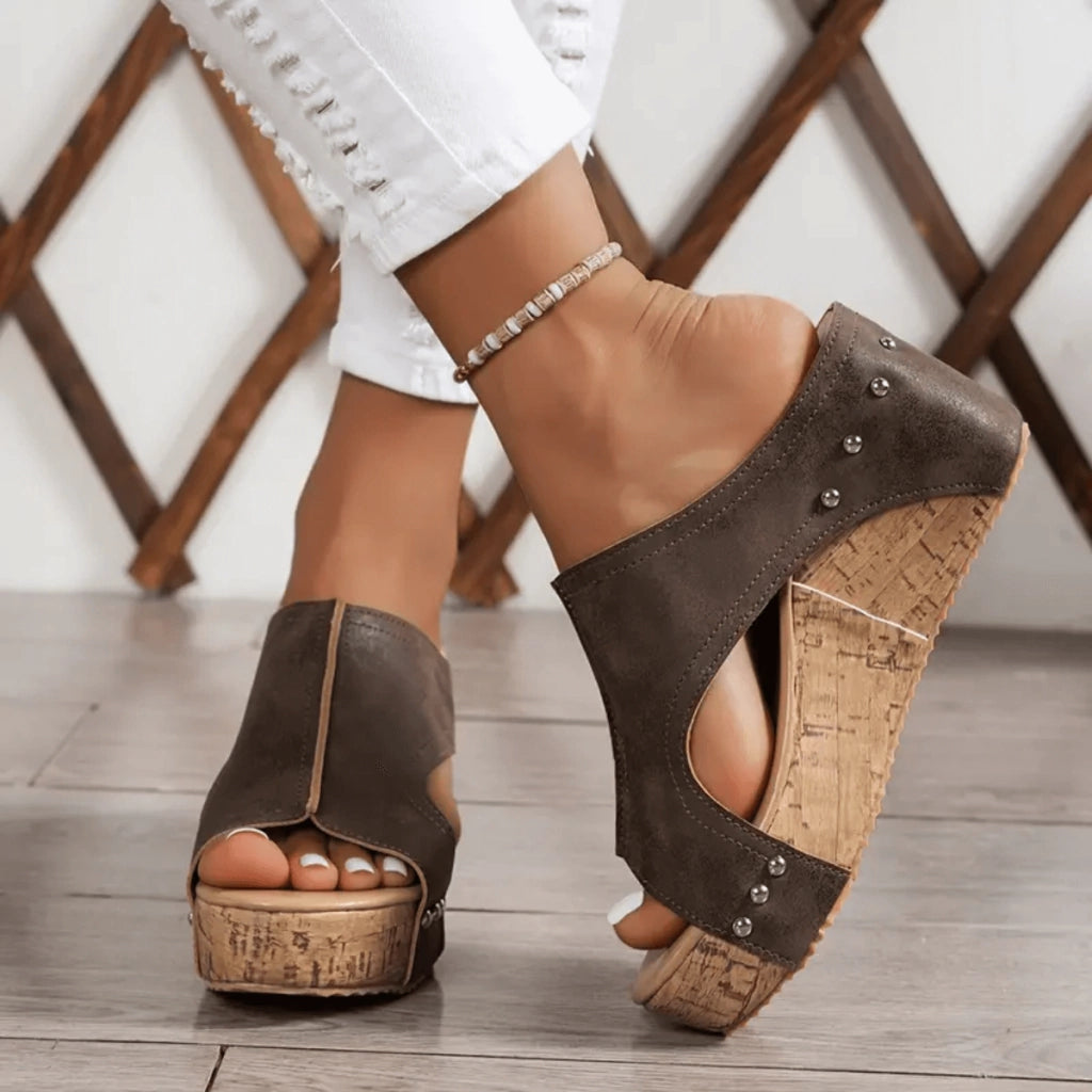sandale-femme-em-cuir-robust-luxe-pied