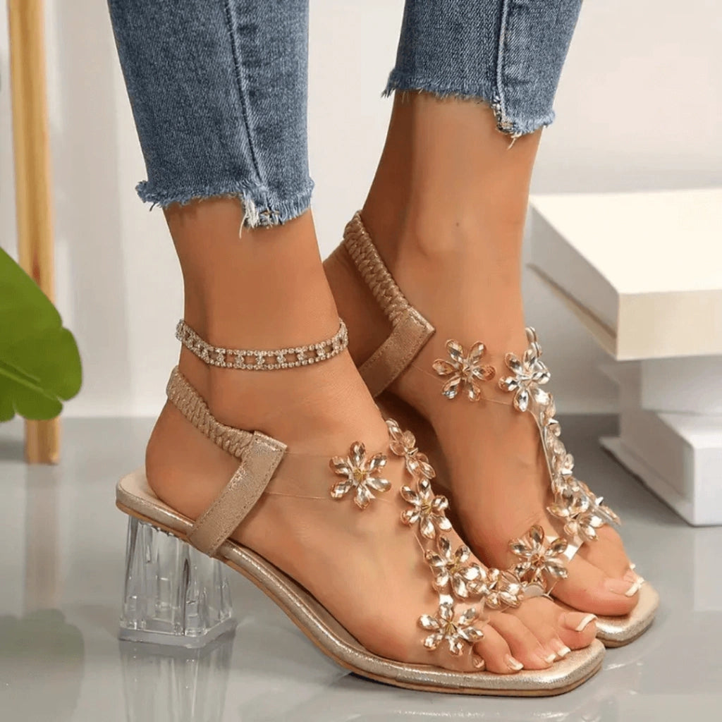 sandale-femme-em-cuir-sofistique-luxe-pied