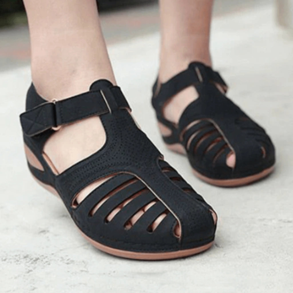 sandale-femme-noir-breeze-luxe-pied
