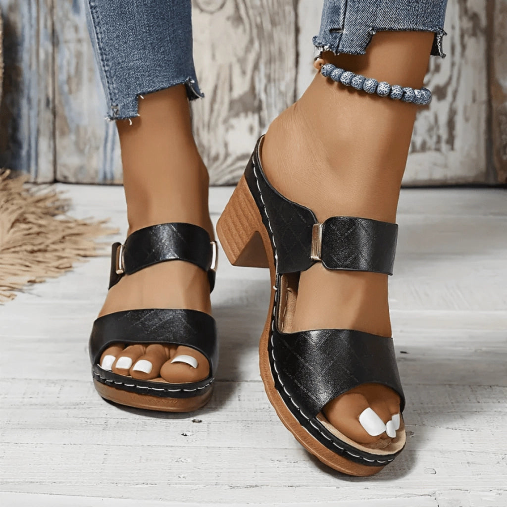 sandale-femme-noir-caminhata-luxe-pied