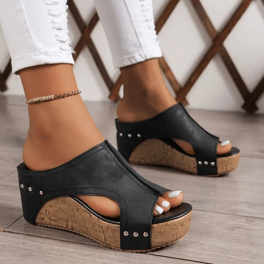 sandale-femme-noir-robust-luxe-pied