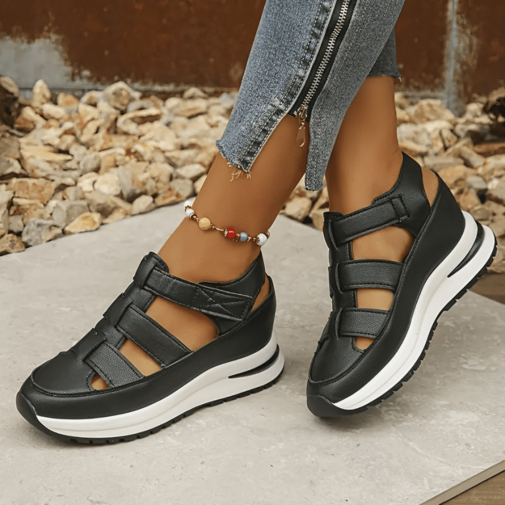 sandale-femme-noir-sunset-luxe-pied
