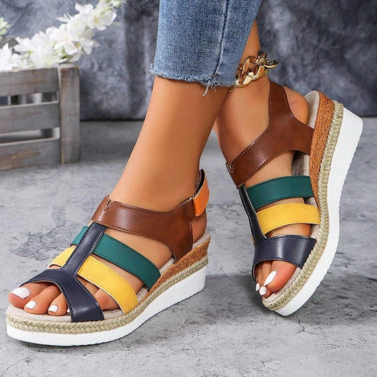 sandale-femme-plateforme-azur-luxe-pied