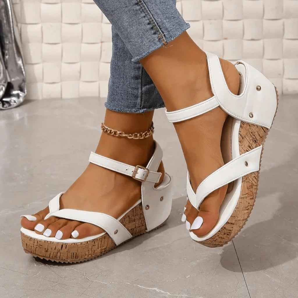 sandale-femme-plateforme-diva-sole-luxe-pied