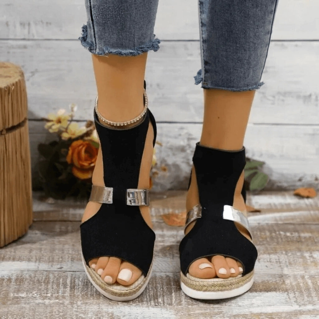 sandale-femme-plateforme-jolie-luxe-pied