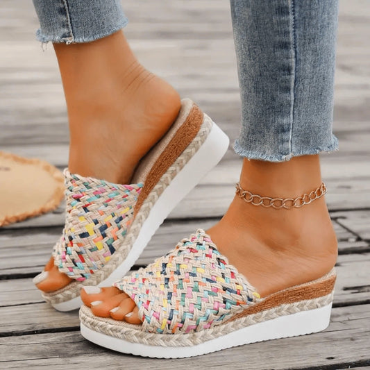 sandale-femme-plateforme-palha-chic-luxe-pied