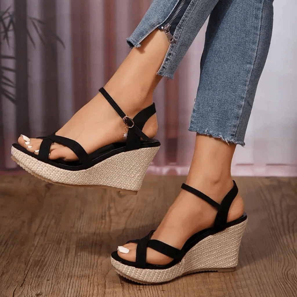 sandale-femme-plateforme-woman-luxe-pied